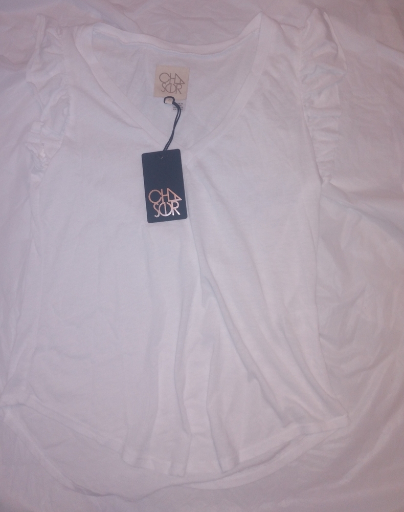 Chaser snow white sleeveless blouse